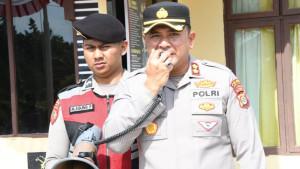 AKBP-Irwan-Kurniadi-turun-ke-Kantor-Camat-Indra-Makmu-untuk-pengamanan.jpg