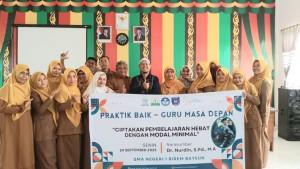 Alumni-S-3-Universitas-Negeri-Yogyakarta-Latih-Guru-SMAN-1-Birem-Bayeun.jpg