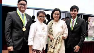 Anak-mantan-Menteri-Keuangan-dan-Menteri-Luar-Negeri-Sri-Mulyani-dan-Retno-Marsudi.jpg