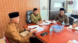 Anggota-DPD-RI-Haji-Uma-bertemu-dengan-pejabat-Simeulue.jpg