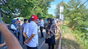 Anggota-DPR-RI-bersama-Wali-Kota-Banda-Aceh-meninjau-lokasi-abrasi.jpg