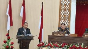 Anggota-DPRK-Aceh-Barat-Daya-Abdya-Muhibpudin-saat-menyampaikan-pandangan-umum.jpg