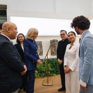 Artis-Happy-Salma-juga-datang-bertemu-dengan-Ibu-Negara-Prancis.jpg