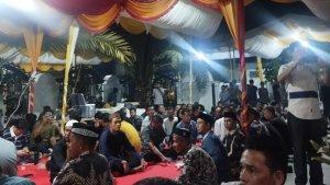 BERKUMPUL-DI-RUMAH-SALMAN.jpg