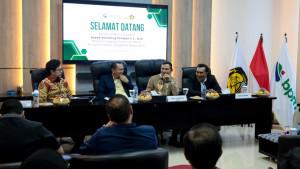 Bambang-Patijaya-Wakil-Gubernur-Aceh-Fadhlullah-dan-Kepala-BPMA.jpg