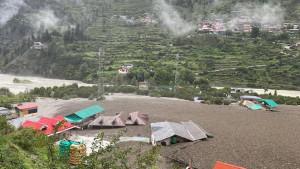 Banjir-Bandang-Telan-Desa-India-Tewaskan-Setidaknya-4-Orang-dan-50-Lebih-Hilang.jpg
