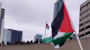 Bendera-Palestina-tampak-berkibar-di-balai-kota-Toronto.jpg