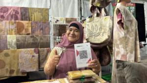 Bunda-Linda-Owner-Ecoprint-Sabang.jpg