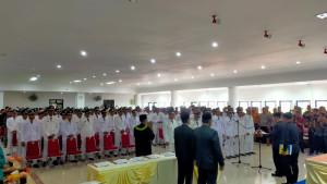 Bupati-Pidie-Jaya-Sibral-Malasyi-81-keuchik-di-aula-gedung-bupati-setempat.jpg