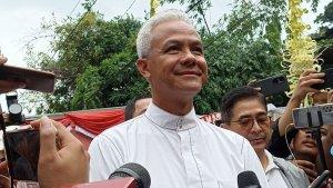 Calon-presiden-nomor-urut-3-Ganjar-Pranowo-di-TPS-11-Lempongsari.jpg