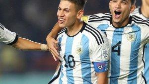 Claudio-Echeverri-mencetak-gol-pembuka-untuk-timnas-U-17-Argentina-kala-melawan-Jepang.jpg