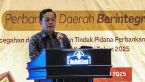 Daddi-Peryoga-OJK-Aceh-di-Banda-Aceh.jpg