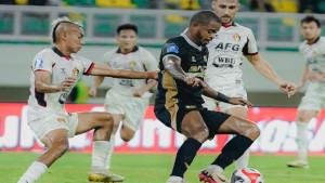 Dewa-United-melawan-Persik-Kediri-pada-laga-pekan-ketiga-Super-League-2025-2026.jpg