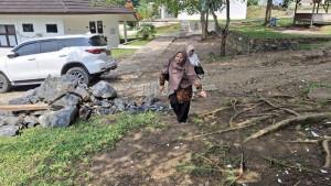 Dini-kembali-aktif-jadi-Kepsek.jpg