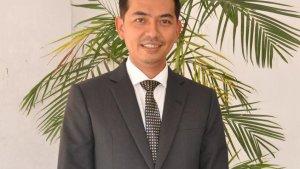 Direktur-Politeknik-Indonesia-Venezuela-Dr-Reza-Salima-SP-MP.jpg