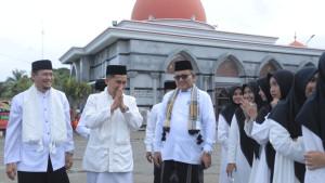 Drs-Syakir-MSi-tiba-di-lokasi-upacara-peringatan-Hari-Santri-Nasional.jpg