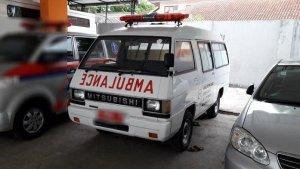 Ilustrasi-mobil-ambulans.jpg