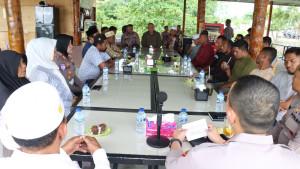 Jumat-Curhat-di-Polres-Pijay.jpg