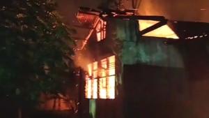 KONDISI-RUMAH-TERBAKAR-SI-ABAR.jpg