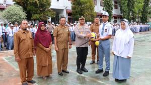 Kapolres-Abdya-Saweu-Sikula-Minta-Siswa-Hormati-Guru-dan-Orang-Tua-Serta-Jauhi-Narkoba.jpg