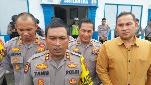 Kapolres-Aceh-Tamiang-memberikan-keterangan-terkait-penangkapan-dua-penyelundupan-sabu-sabu.jpg