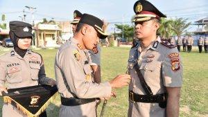 Kapolres-Bireuen-AKBP-Jatmiko-SH-MH-melakukan-sertijab-wakapolres.jpg