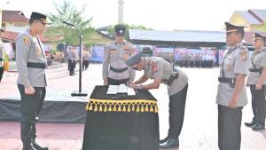 Kapolres-Pidie-pimpin-sertijab-2-kasat.jpg