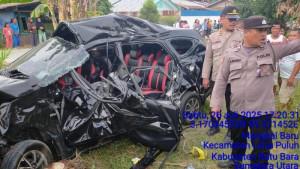 Kecelakaan-yang-melibatkan-Minibus-dan-kereta-api-KA-di-Simalungun-Sumut.jpg