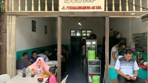 Kedai-Mie-Sedap-yang-berlokasi-di-Jalan-Perdagangan-Sabang.jpg