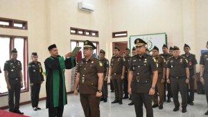 Kejari-Bireuen-melantik-Abdi-Fikri-SH-MH-dilantik-menjadi-Kepala-Seksi-Intelijen.jpg