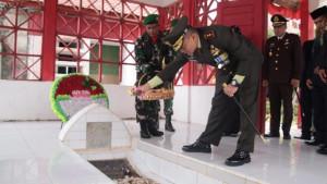 Kodim-Asel-gelar-upacara-ziarah-makam.jpg