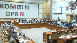 Komisi-III-DPR-RI-menyentil-Kejaksaan-Agung-Kejagung-dalam-rapat-kerja.jpg