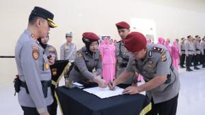 Kompol-Parmohonan-Harahap-sertijab.jpg
