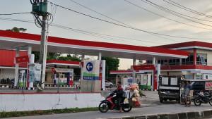 Kondisi-SPBU-di-Jalan-Teuku-Umar-Simpang-Terminal-Terpadu-Subulussalam-atau-galon-Oyon.jpg