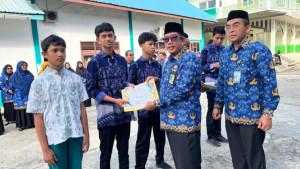 Lima-Siswa-Madrasah-Aceh-Barat-Raih-Prestasi-di-Olimpiade-Sains-Madrasah-Aceh-2025.jpg