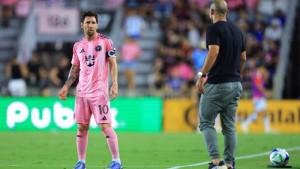 Lionel-Messi-dan-Javier-Mascherano-dalam-duel-Inter-Miami-dan-Chicago-Fire.jpg