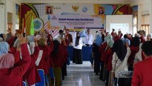 Mahasiswa-STKIP-Muhammadiyah-Abdya-mengikuti-kuliah-umum-cegah-stunting.jpg