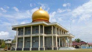 Masjid-Al-Munawarah-Gampong-Suak-Timah-Aceh-barat-Masjid-Jumat.jpg
