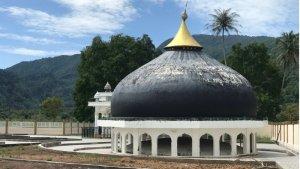 Masjid-Gurah-atau-dikenal-Masjid-Al-Tsunami-di-Kecamatan-Peukan-Bada-Aceh-Besar.jpg