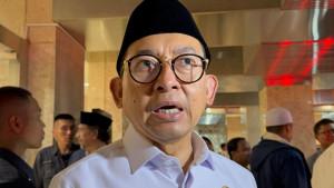 Menteri-Kebudayaan-Fadli-Zon-saat-ditemui-di-Masjid-Istiqlal-Jakarta-Pusat-Minggu-1082025.jpg