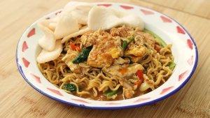 Mie-Nyemek-Telur.jpg