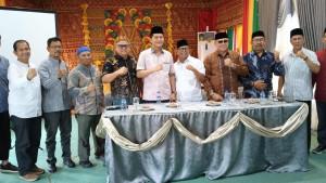 Mirwan-saat-menerima-tim-Pusat-Riset-Hukum-Islam-dan-Adat-USK.jpg