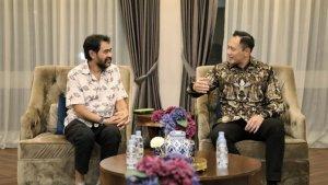 Mualem-melakukan-pertemuan-dengan-Agus-Harimurti-Yudhoyono-AHY.jpg