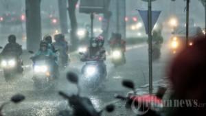 Musim-Hujan-Datang-Lebih-Cepat-Daerah-Ini-Siap-Siap-Waspadai-Banjir-Bandang-dan-Tanah-Longsor.jpg