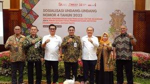 OJK_Polisi-dan-Jaksa.jpg