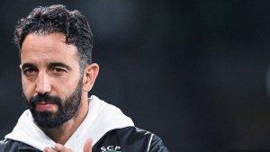 Pelatih-Sporting-Ruben-Amorim-bertepuk-tangan.jpg