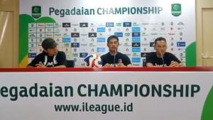 Pelatih-Sumsel-United-Nil-Maizar_lawan-persiraja.jpg