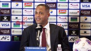 Pelatih-Timnas-Indonesia-Patrick-Kluivert-sedang-memberikan-keterangan-kepada-awak-media.jpg