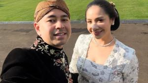 Penampilan-Raffi-Ahmad-dan-Nagita-Slavina-hadiri-upacara-HUT-ke-80-RI-di-Istana-Merdeka.jpg