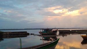 Perahu-nelayan-A-Singkil.jpg